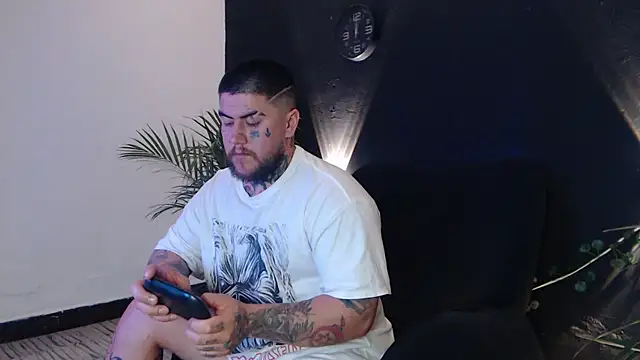 Snapshot of Ash_gusbig chatting on 27, 2, 2025 Ash gusbig online show from 27, 2, 2025