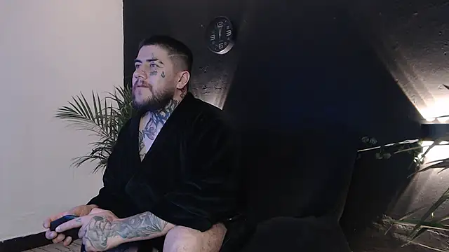 Snapshot of Ash_gusbig chatting on 4, 3, 2025 Ash gusbig online show from 4, 3, 2025