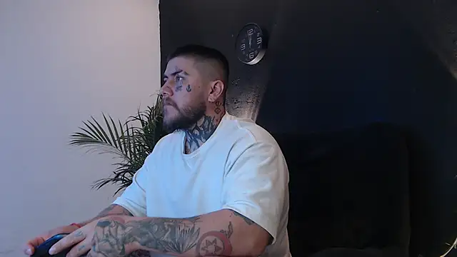 Snapshot of Ash_gusbig chatting on 16, 3, 2025 Ash gusbig online show from 16, 3, 2025