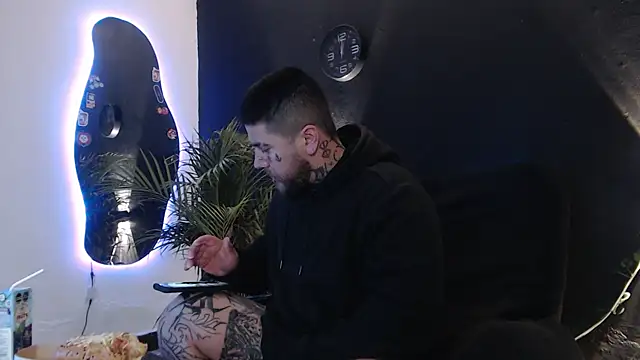 Snapshot of Ash_gusbig chatting on 19, 3, 2025 Ash gusbig online show from 19, 3, 2025