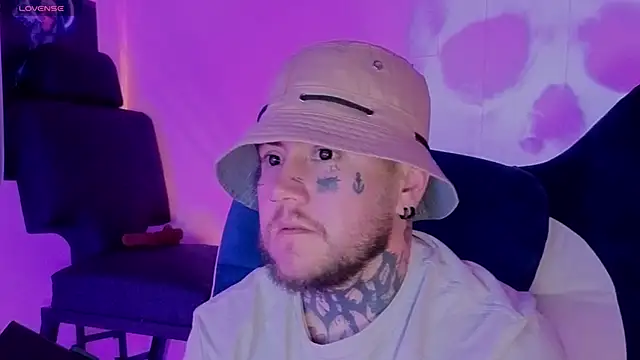 Snapshot of Ash_gusbig chatting on 6, 11, 2025 Ash gusbig online show from 6, 11, 2025