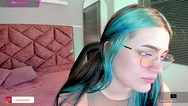 cattaleya    online show from 8, 1, 2025