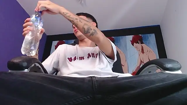 Snapshot of FrannBoy chatting on 5, 12, 2024 FrannBoy online show from 5, 12, 2024