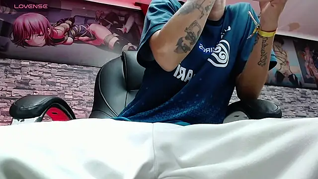 Snapshot of FrannBoy chatting on 14, 2, 2025 FrannBoy online show from 14, 2, 2025