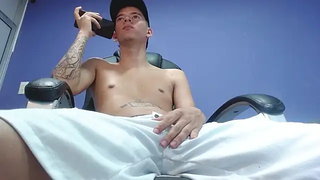 Snapshot of FrannBoy chatting on 3, 3, 2025 FrannBoy online show from 3, 3, 2025