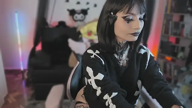 Naomii Soto online show from 18, 4, 2026