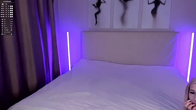 EmmaBarbs online show from 6, 10, 2025