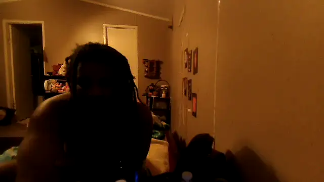 EbonyFetishQueen online show from 11, 3, 2026