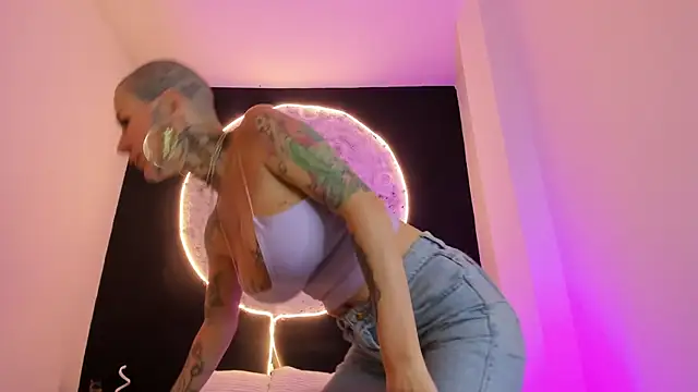 Snapshot of GinebraaFox_ chatting on 10, 3, 2025 GinebraaFox online show from 10, 3, 2025