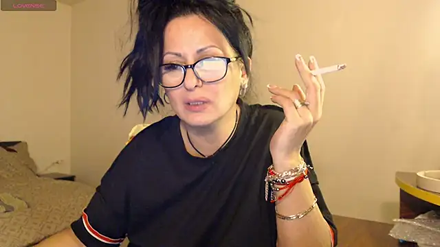 YourDreamLoverr online show from 8, 3, 2025