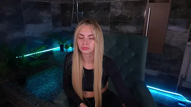 ChloeBrightt online show from 7, 11, 2025