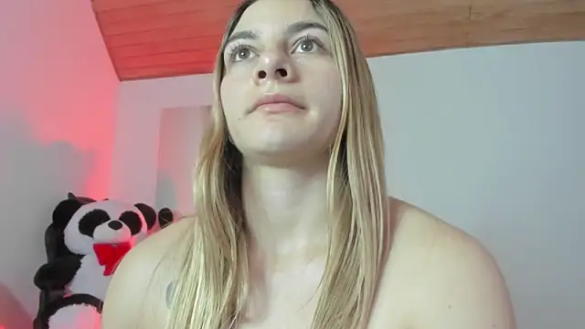 AtheneaRossi online show from 2, 2, 2025