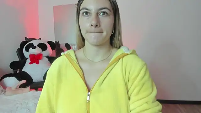 AtheneaRossi online show from 15, 2, 2025