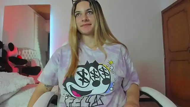 AtheneaRossi online show from 25, 2, 2025