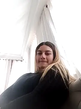 AtheneaRossi online show from 6, 3, 2025