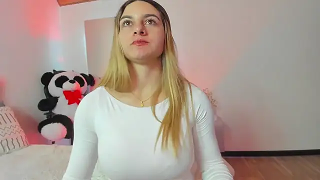 AtheneaRossi online show from 8, 3, 2025