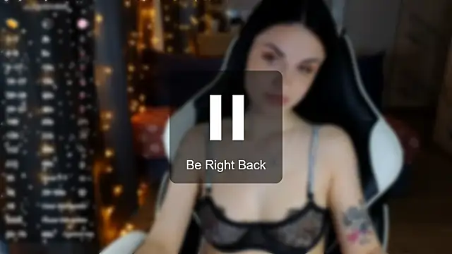 Mary   Moore online show from 15, 1, 2025