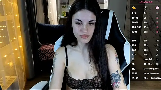 Mary   Moore online show from 14, 11, 2025