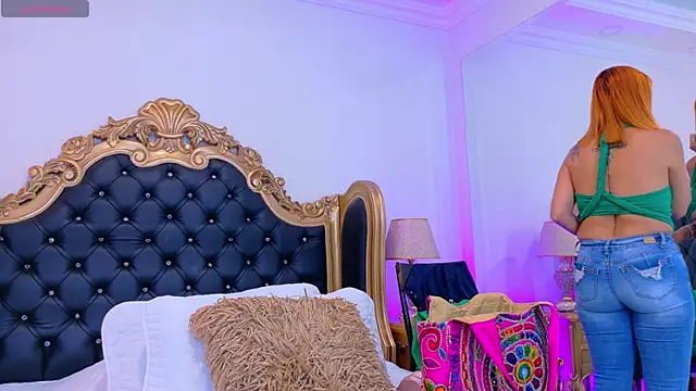 AdelinaVans online show from 6, 11, 2025