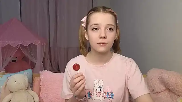 PrincessLittleKiki online show from 6, 3, 2026