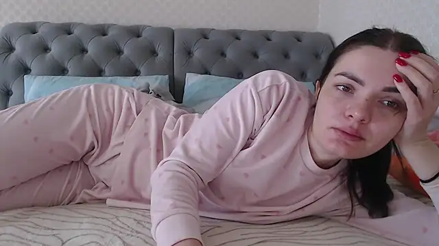  JustmeHere  online show from 1, 2, 2026