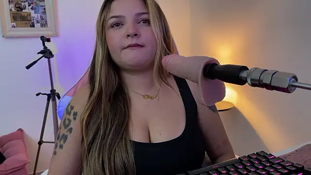 SweetPaige  online show from 7, 3, 2026