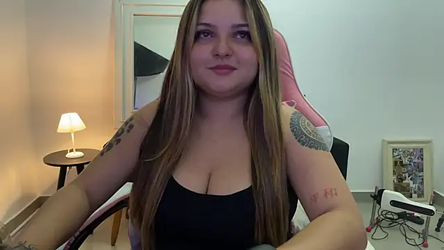 SweetPaige  online show from 22, 4, 2026