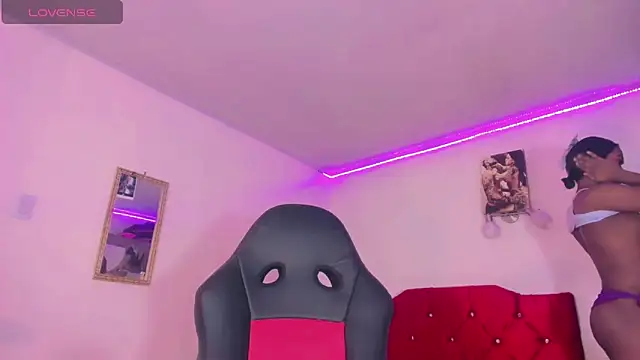 naomy  xx online show from 11, 2, 2025