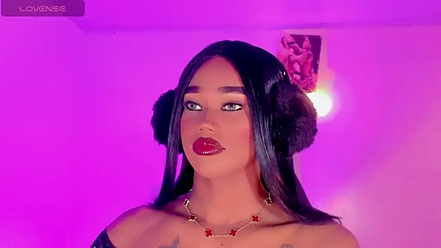 naomy  xx online show from 25, 11, 2025