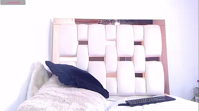 ItsVenuss online show from 17, 3, 2026