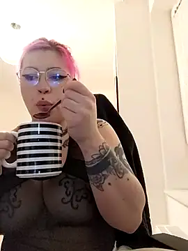 divine eve online show from 2, 3, 2025