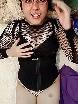 Derry Cooper online show from 6, 12, 2024