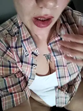 Snapshot of Dulcemelodia chatting on 12, 11, 2025 Dulcemelodia online show from 12, 11, 2025