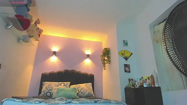 Sofia Clauss  online show from 3, 7, 2026