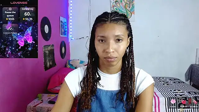 Snapshot of sensitive_brunette chatting on 5, 2, 2025 sensitive brunette online show from 5, 2, 2025