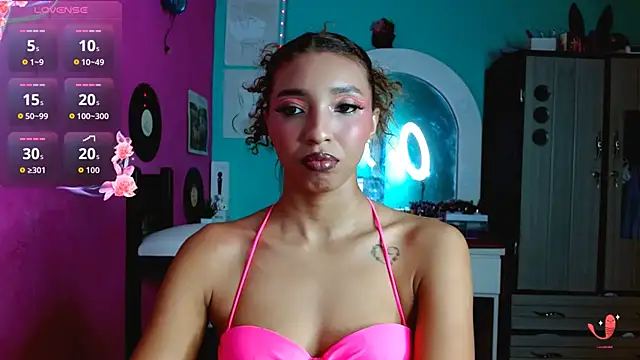 Snapshot of sensitive_brunette chatting on 3, 10, 2025 sensitive brunette online show from 3, 10, 2025