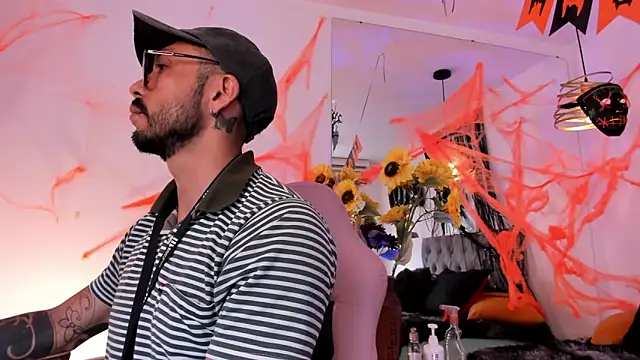 Tom cooper  online show from 27, 10, 2025