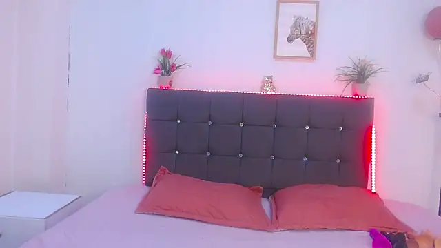 candy lux  online show from 15, 7, 2026