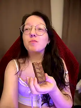 emigooflordXD online show from 5, 12, 2024