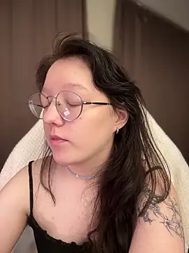 emigooflordXD online show from 12, 12, 2024