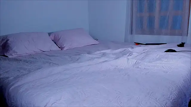 Snapshot of Lauren_A chatting on 25, 2, 2025 Lauren A online show from 25, 2, 2025