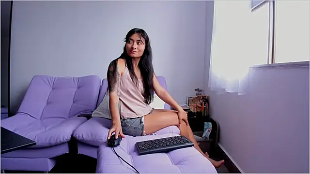 Snapshot of Lauren_A chatting on 12, 9, 2025 Lauren A online show from 12, 9, 2025