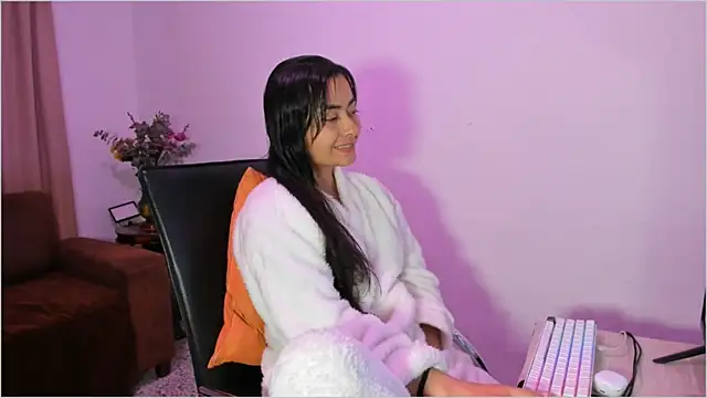 Snapshot of Lauren_A chatting on 26, 10, 2025 Lauren A online show from 26, 10, 2025