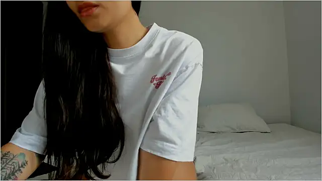 Snapshot of Lauren_A chatting on 9, 11, 2025 Lauren A online show from 9, 11, 2025