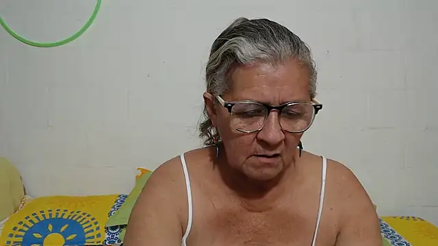 candy mature  online show from 5, 2, 2026