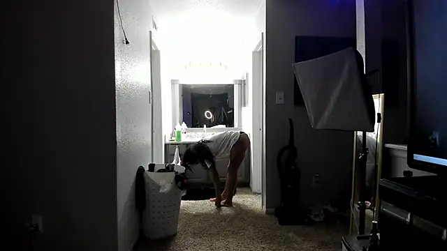 yiauana online show from 12, 2, 2025