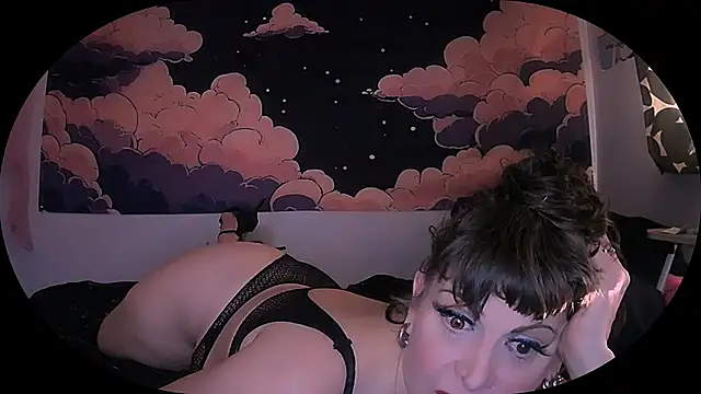 Snapshot of HeyyImHarlowe chatting on 9, 7, 2026 HeyyImHarlowe online show from 9, 7, 2026