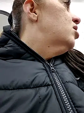 AvaLloyd online show from 15, 2, 2025