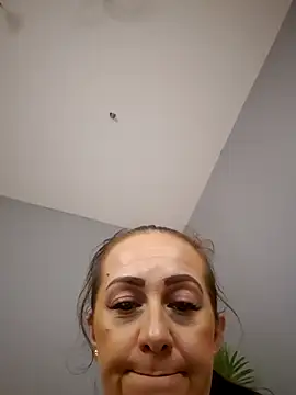 AvaLloyd online show from 18, 3, 2025