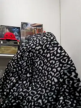 ElliMoor online show from 13, 12, 2024